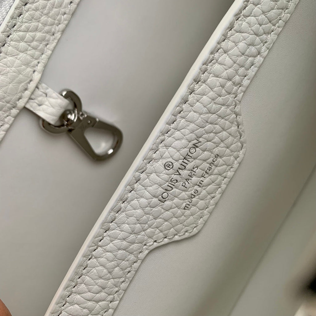 CAPUCINES BB 27 WHITE TAURILLON TURQUOISE SILVER HARDWARE