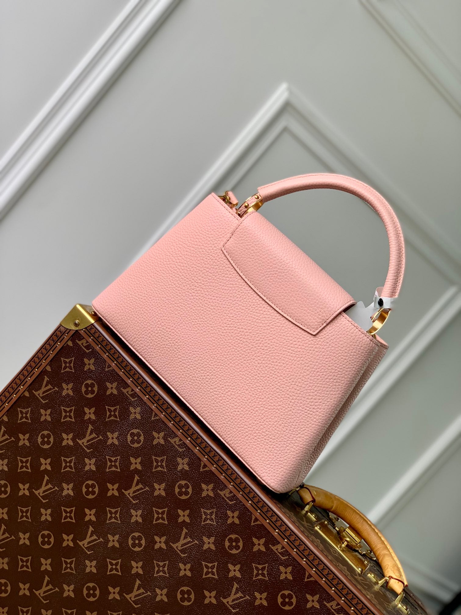 CAPUCINES MM 31,5 ROSE CUIR TAURILLON QUINCAILLERIE DORÉ