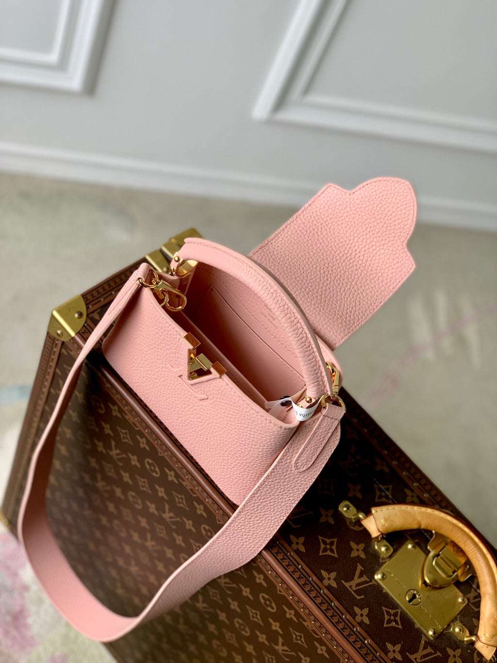 CAPUCINES MINI 21 PINK TAURILLON LEATHER GOLD HARDWARE