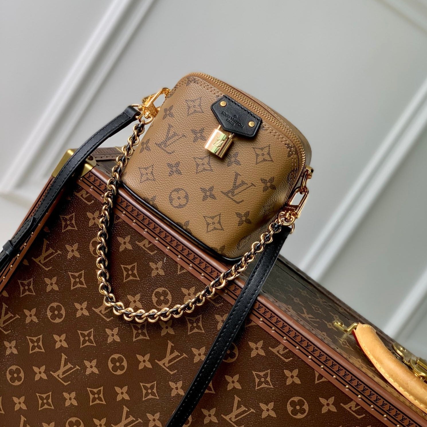 JUSTE AU CAS OÙ 13 CM TOILE MONOGRAMME BEIGE CUIR DE VEAU NOIR