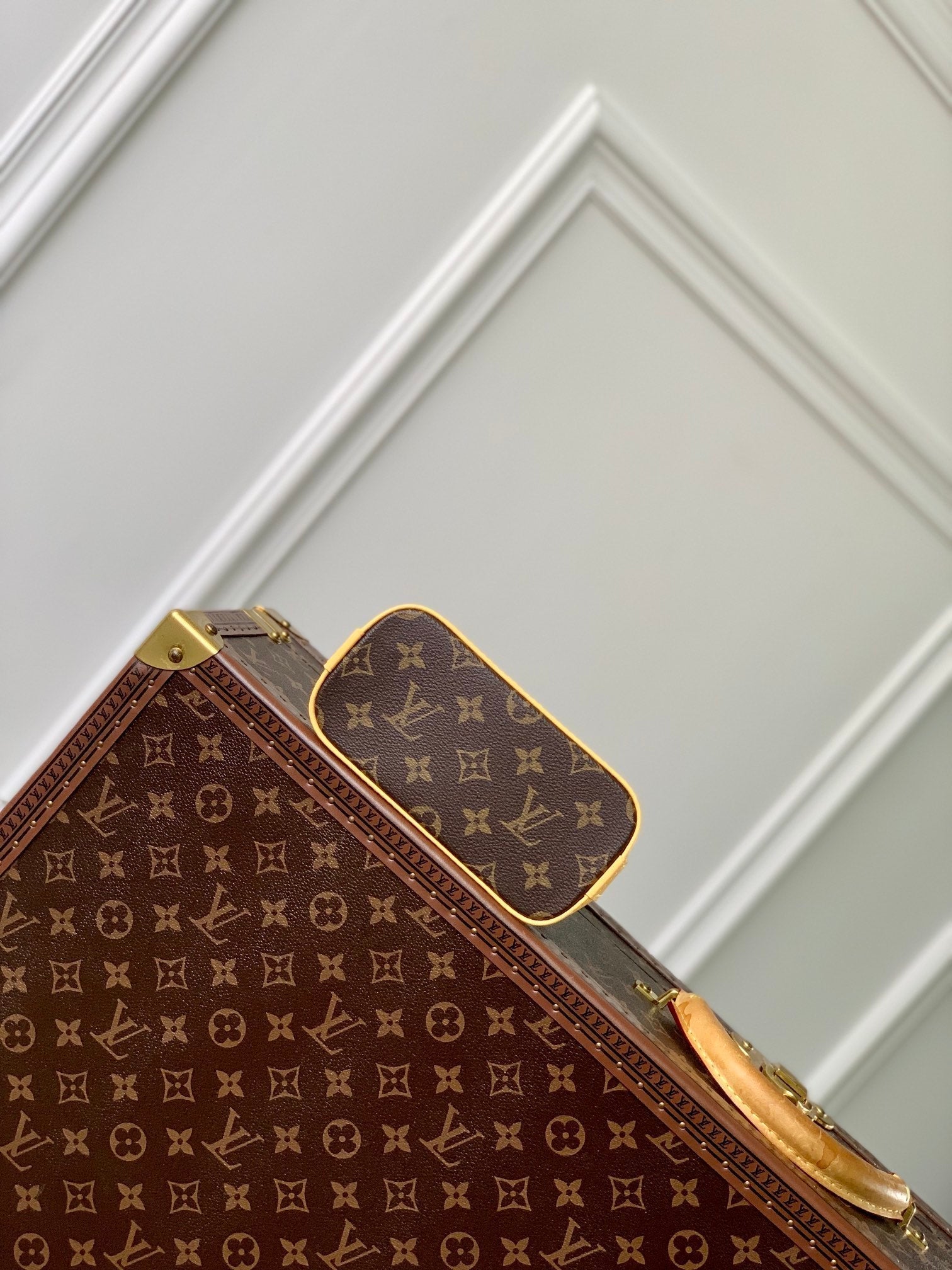 ALMA NANO 18 TOILE MONOGRAMME CUIR DE VEAU JAUNE 