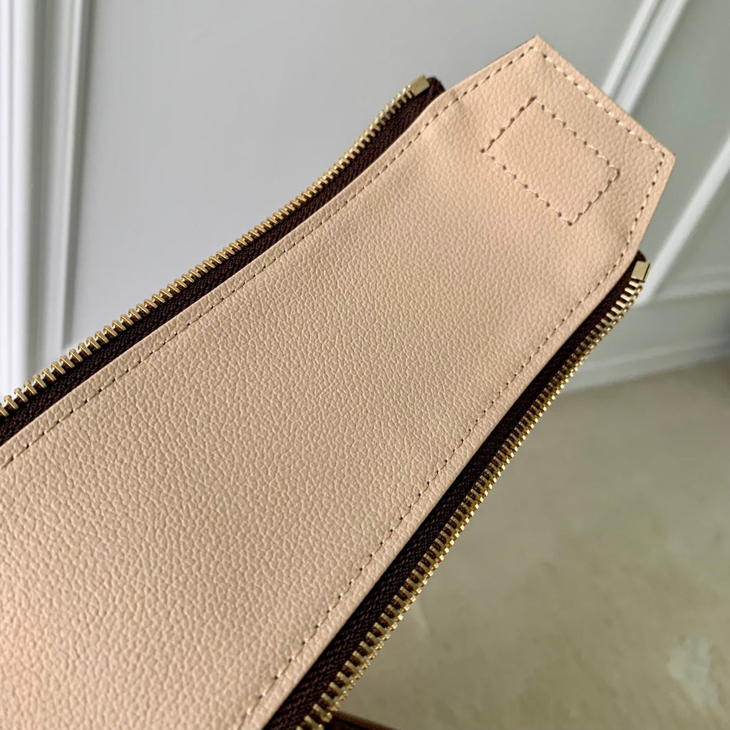 KIT DOPP 28 EN TOILE MONOGRAMME MARRON