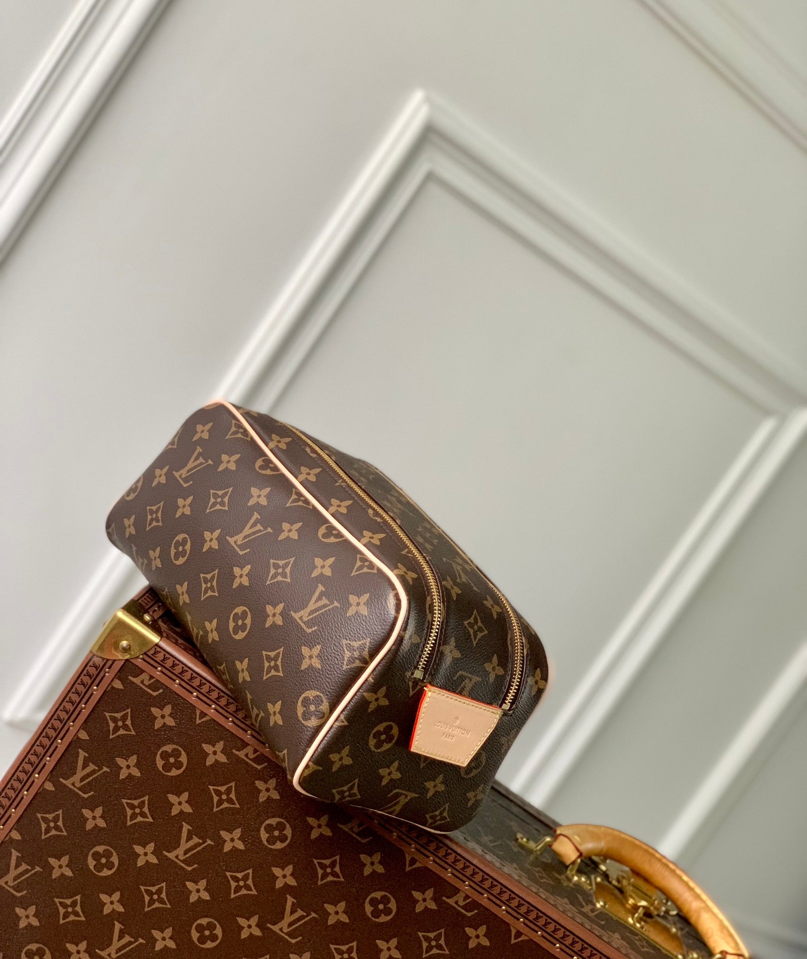 KIT DOPP 28 EN TOILE MONOGRAMME MARRON