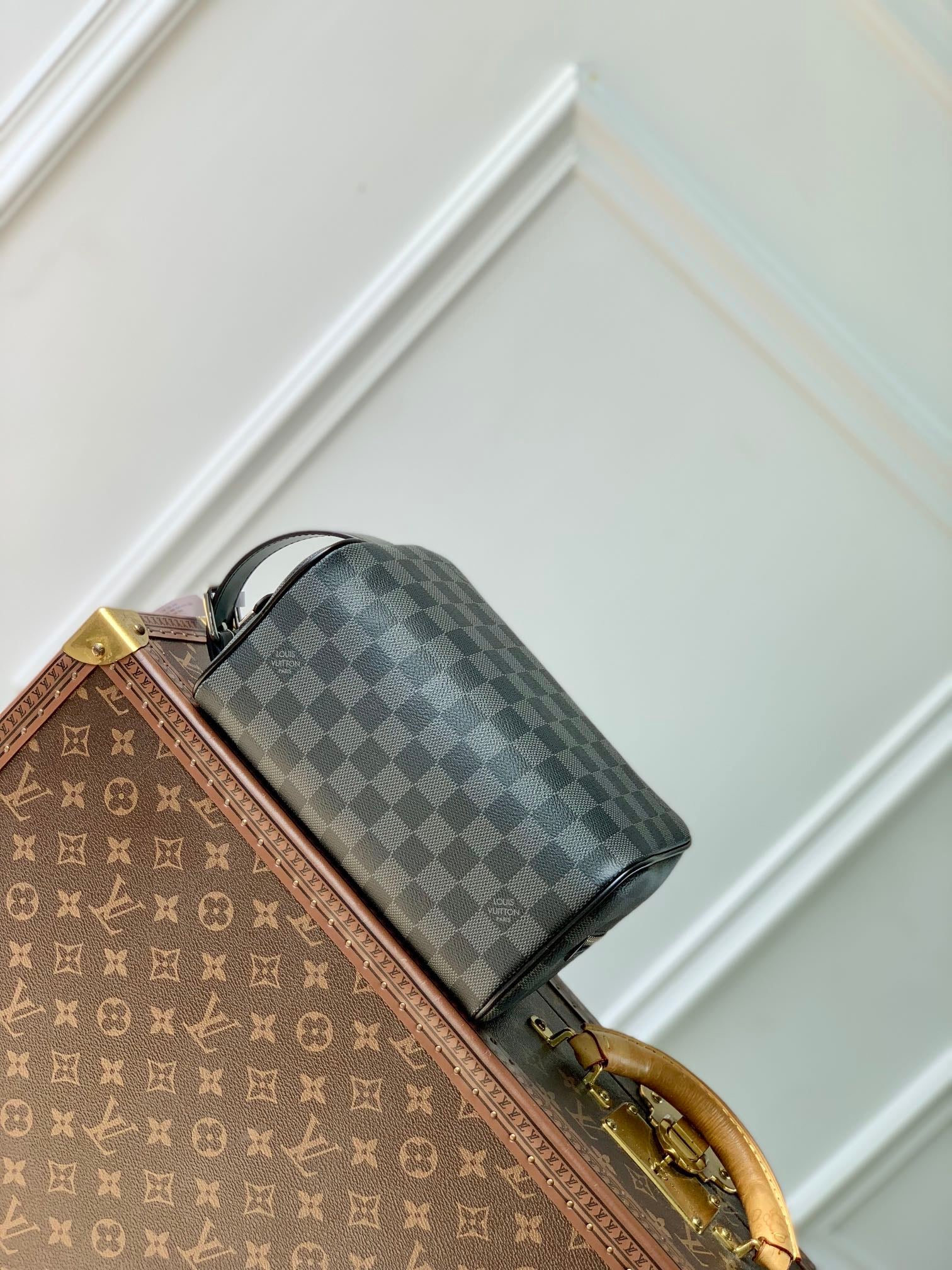 LOCKER DOPP KIT 23 EN TOILE DAMIER GRAPHITE GRIS NOIR