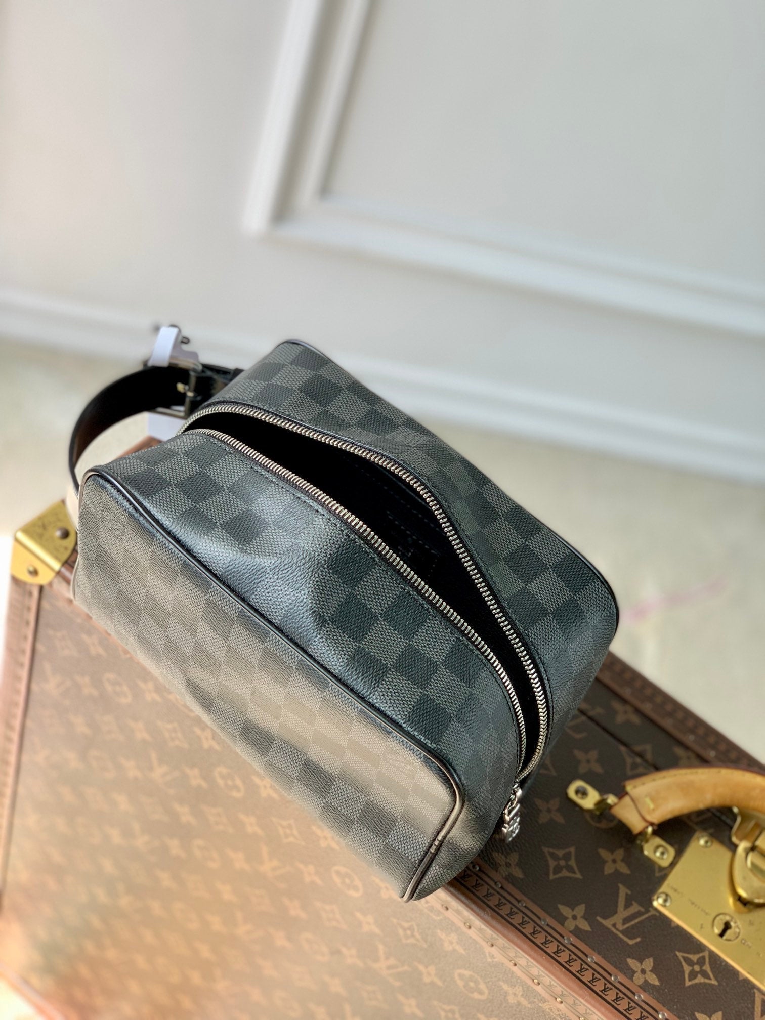 LOCKER DOPP KIT 23 EN TOILE DAMIER GRAPHITE GRIS NOIR