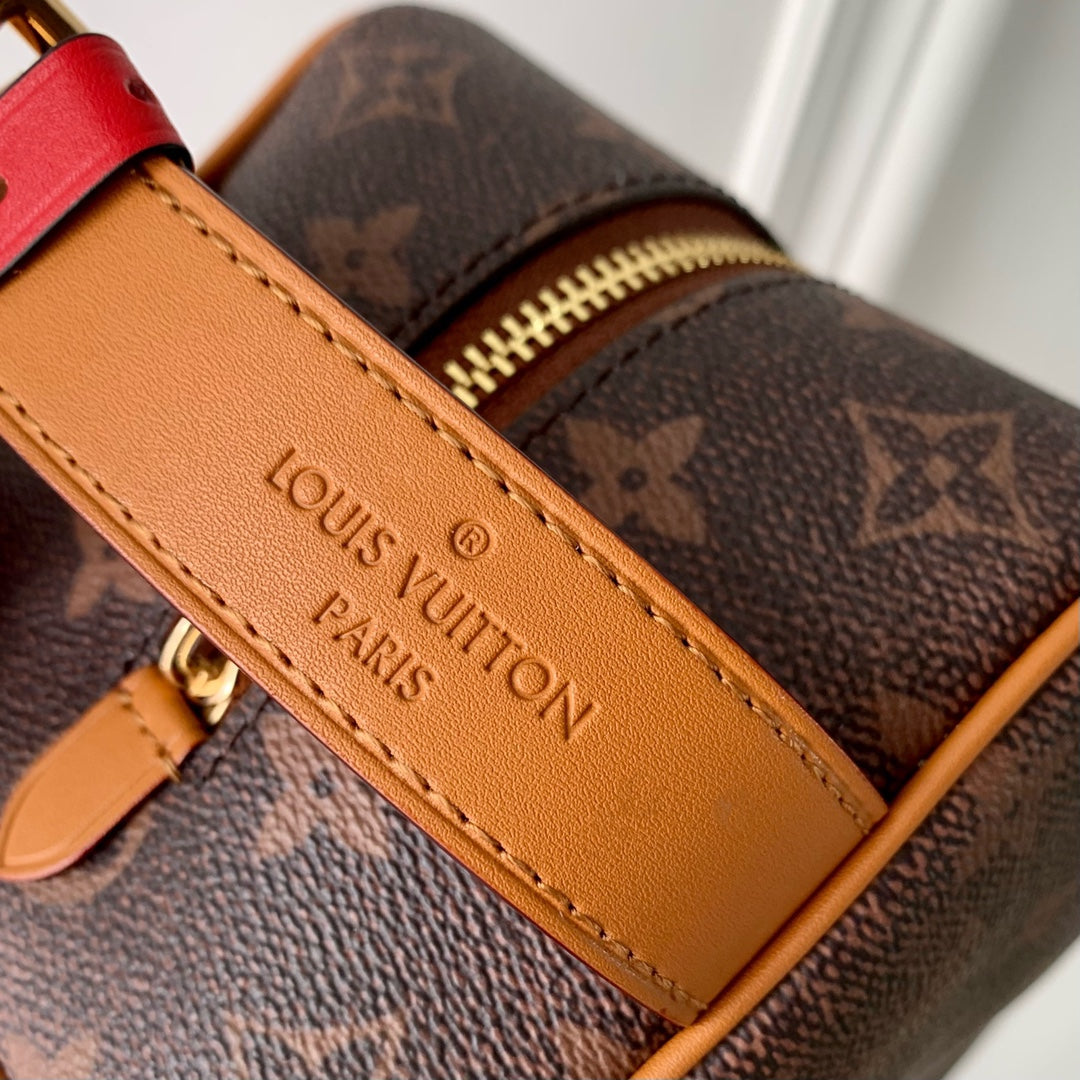 LV LOCKER DOPP KIT 23 MONOGRAMME MARRON