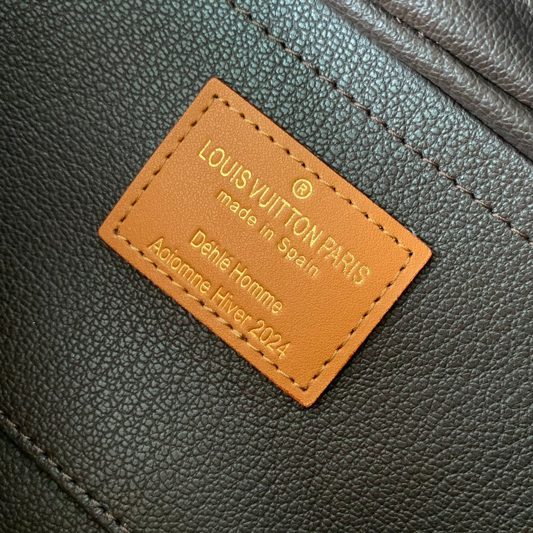 LV LOCKER DOPP KIT 23 MONOGRAMME MARRON