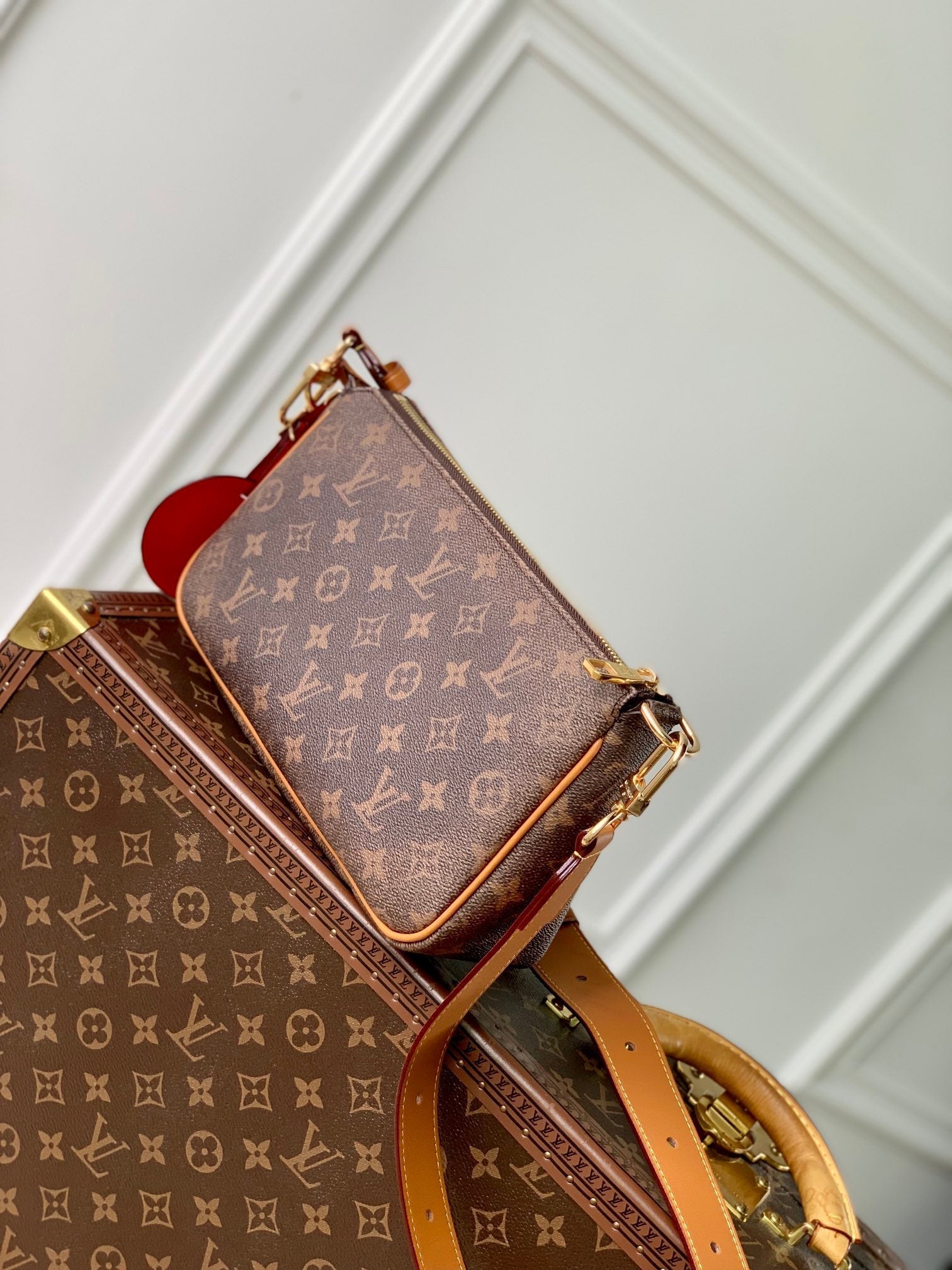 LV POCHETTE ACCESSOIRE XL MARRON MONOGRAMME