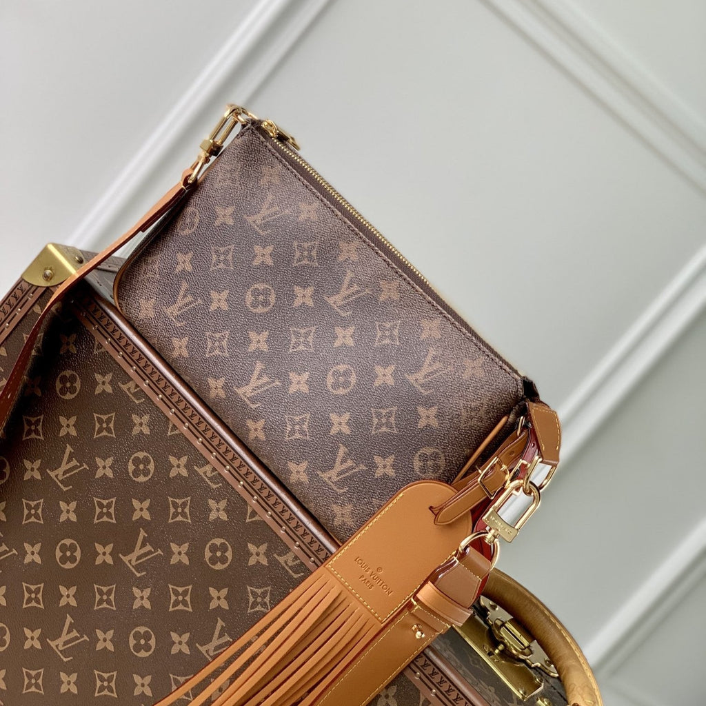 LV POCHETTE ACCESSOIRE XL BROWN MONOGRAM