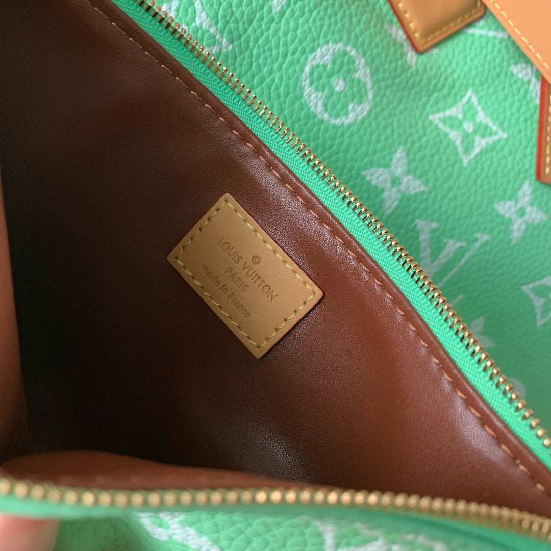 SPEEDY P9 BANDOULIÈRE 40CM CUIR DE VEAU VERT