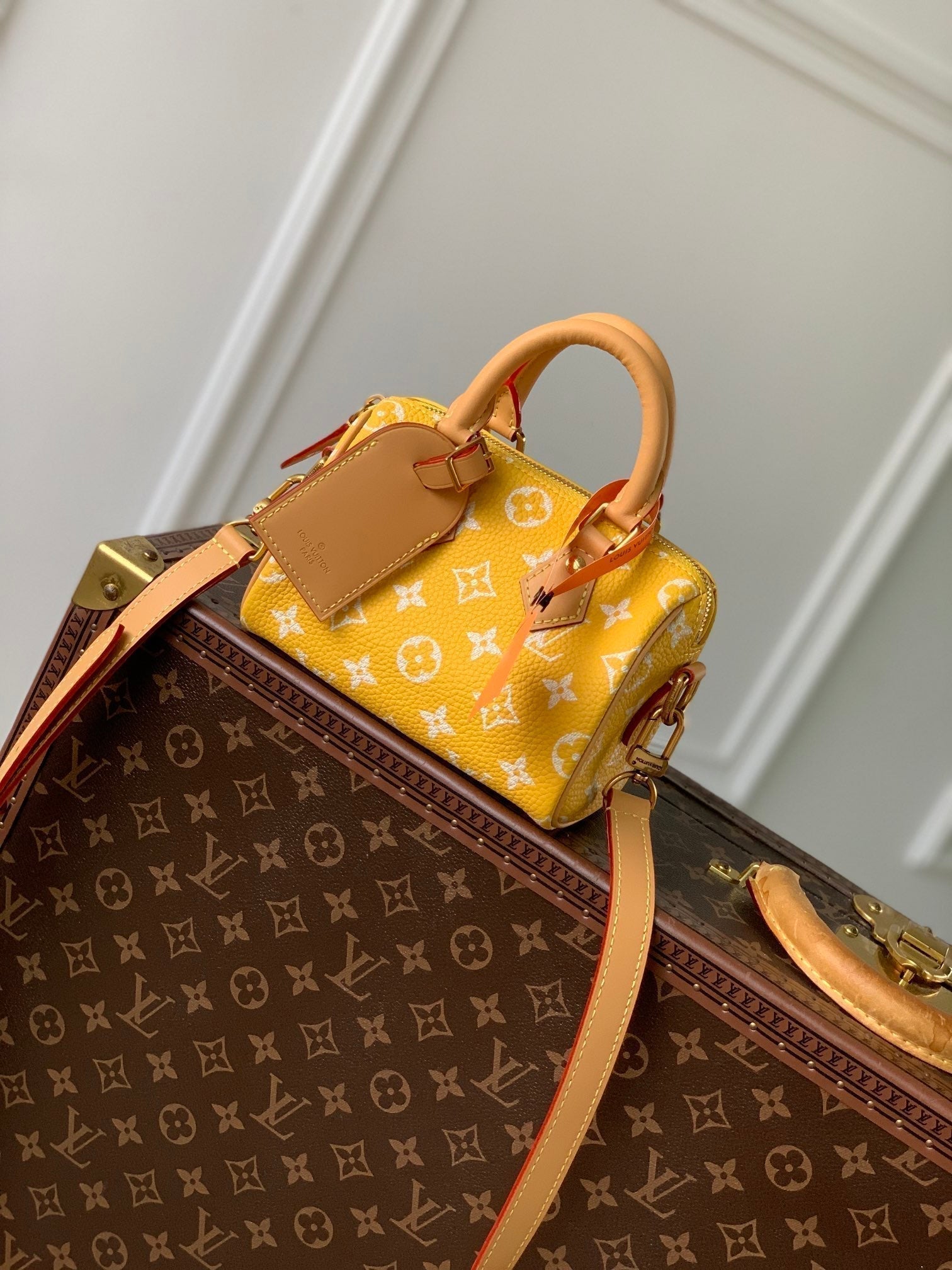 SPEEDY P9 BANDOULIÈRE 18CM CUIR DE VEAU JAUNE