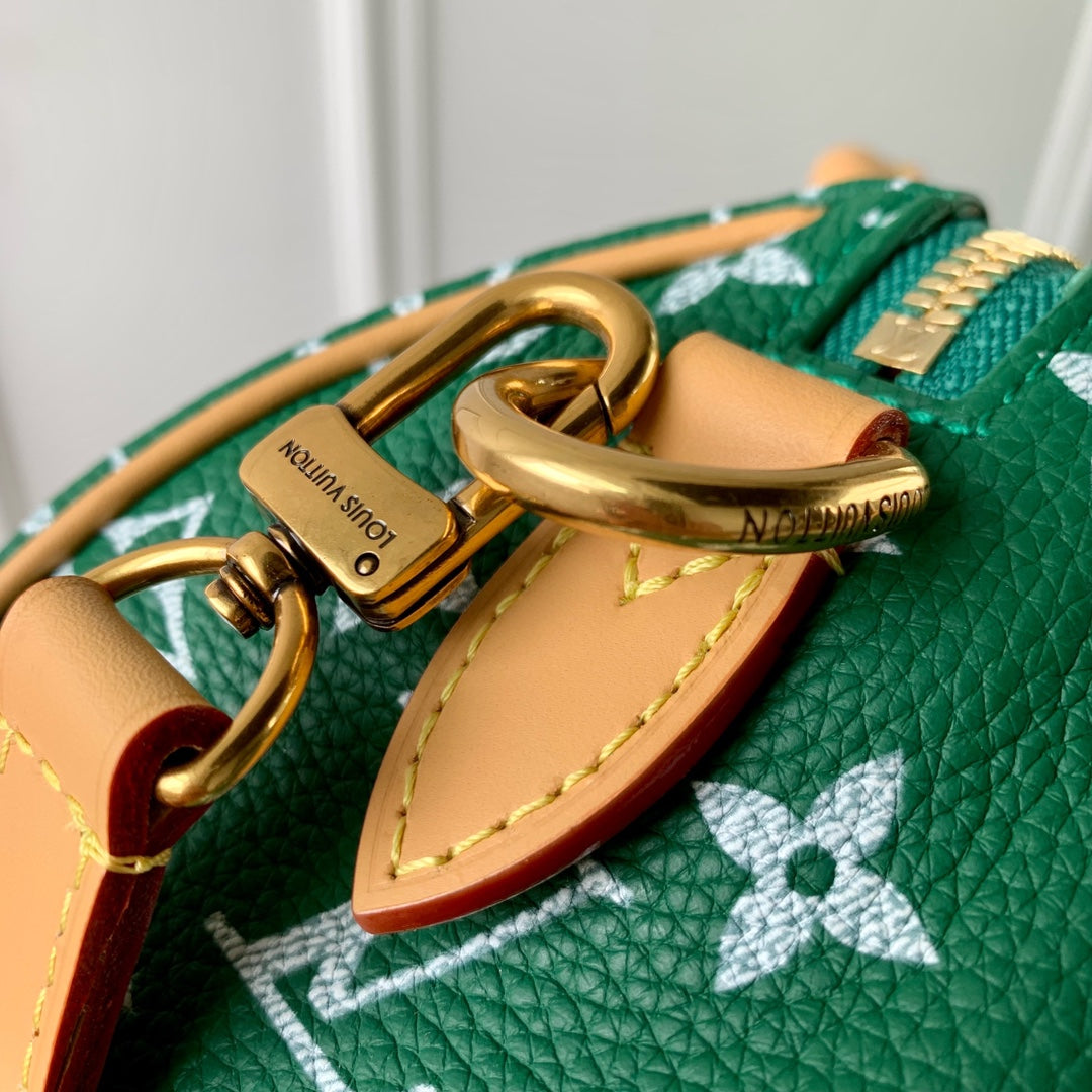 SPEEDY P9 BANDOULIÈRE 18CM CUIR DE VEAU VERT