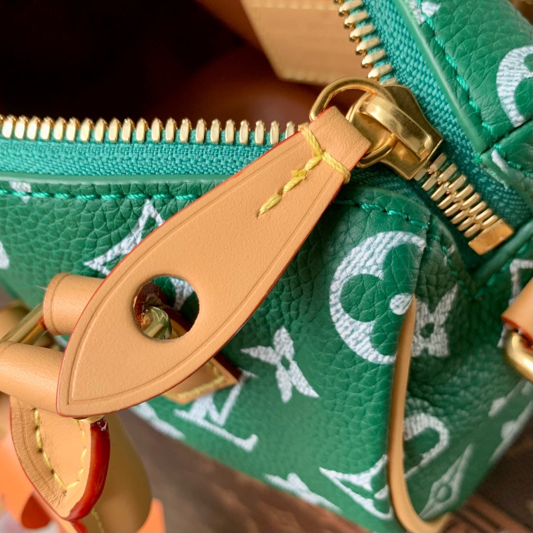 SPEEDY P9 BANDOULIÈRE 18CM CUIR DE VEAU VERT