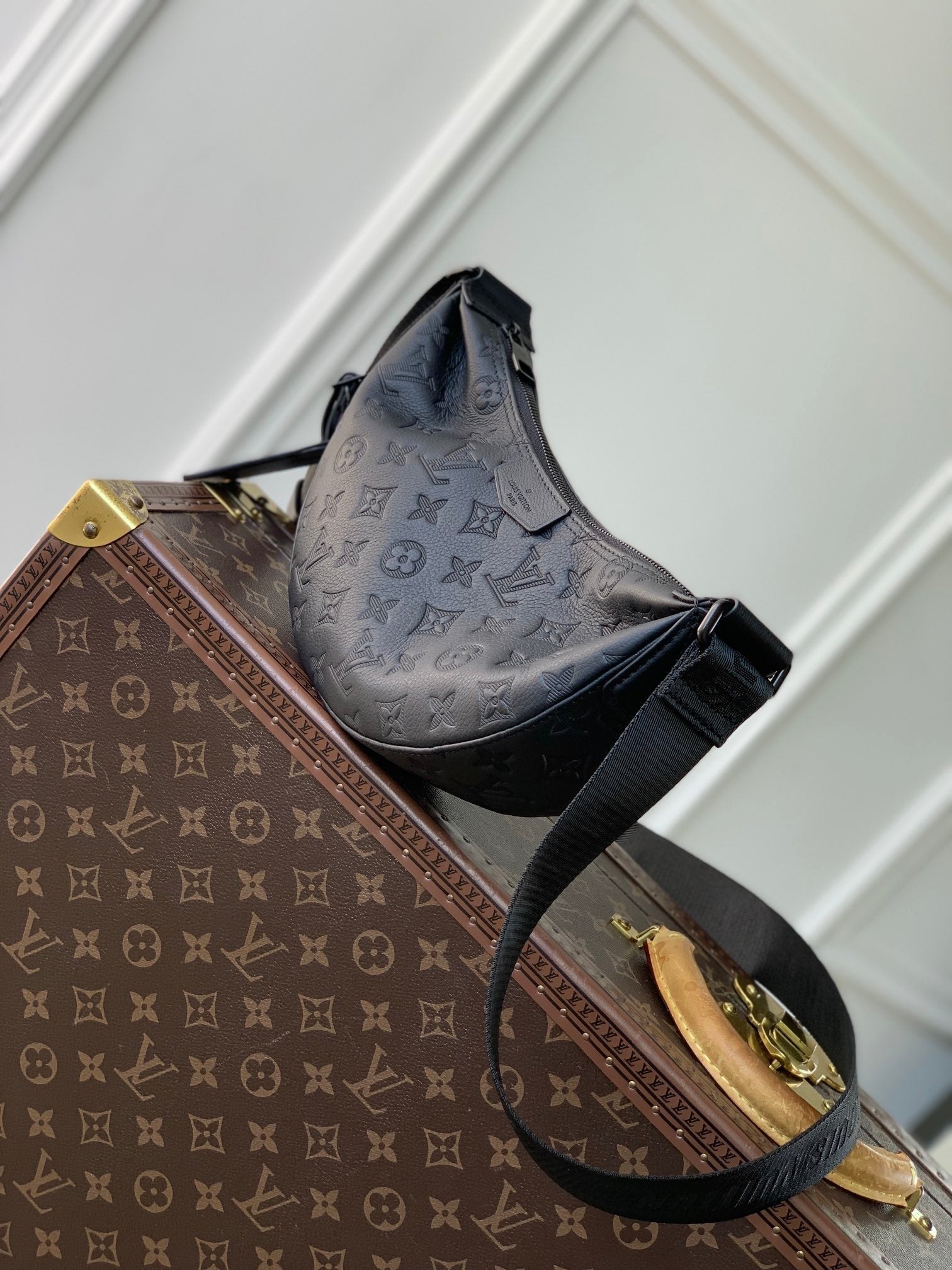 SAC HAMAC 28 EN MONOGRAMME NOIR SHADOW
