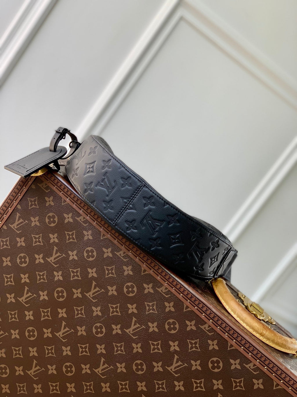 SAC HAMAC 28 EN MONOGRAMME NOIR SHADOW