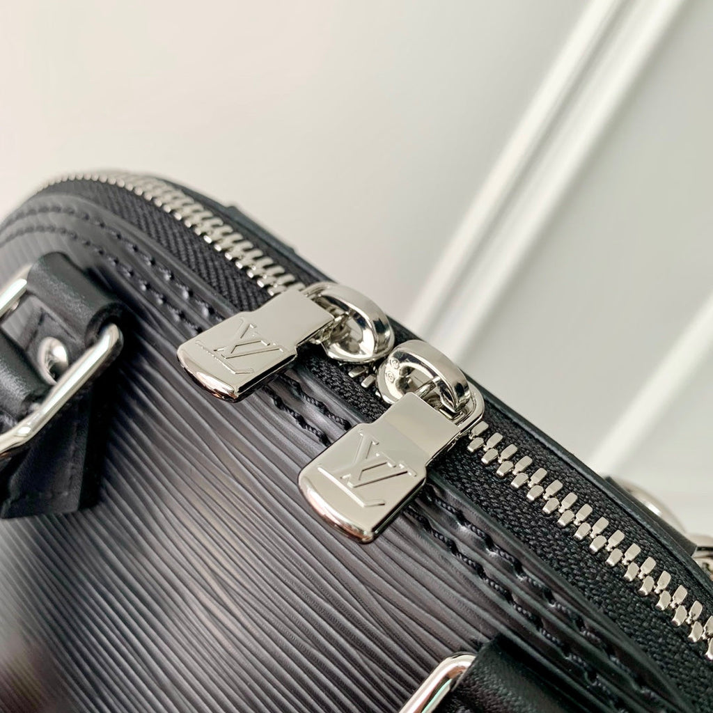 LV NANO ALMA 18 BLACK EPI LEATHER