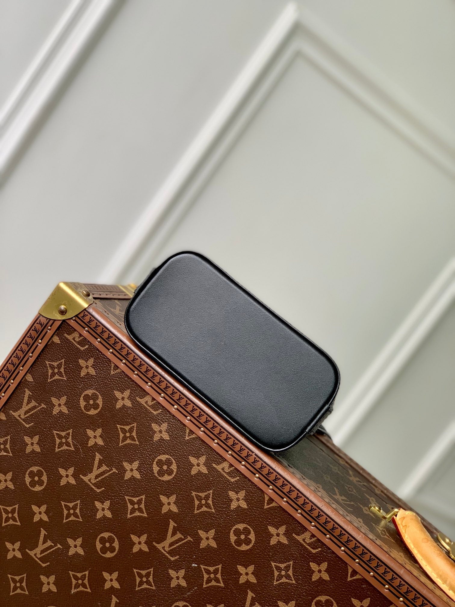 LV NANO ALMA 18 CUIR ÉPI NOIR