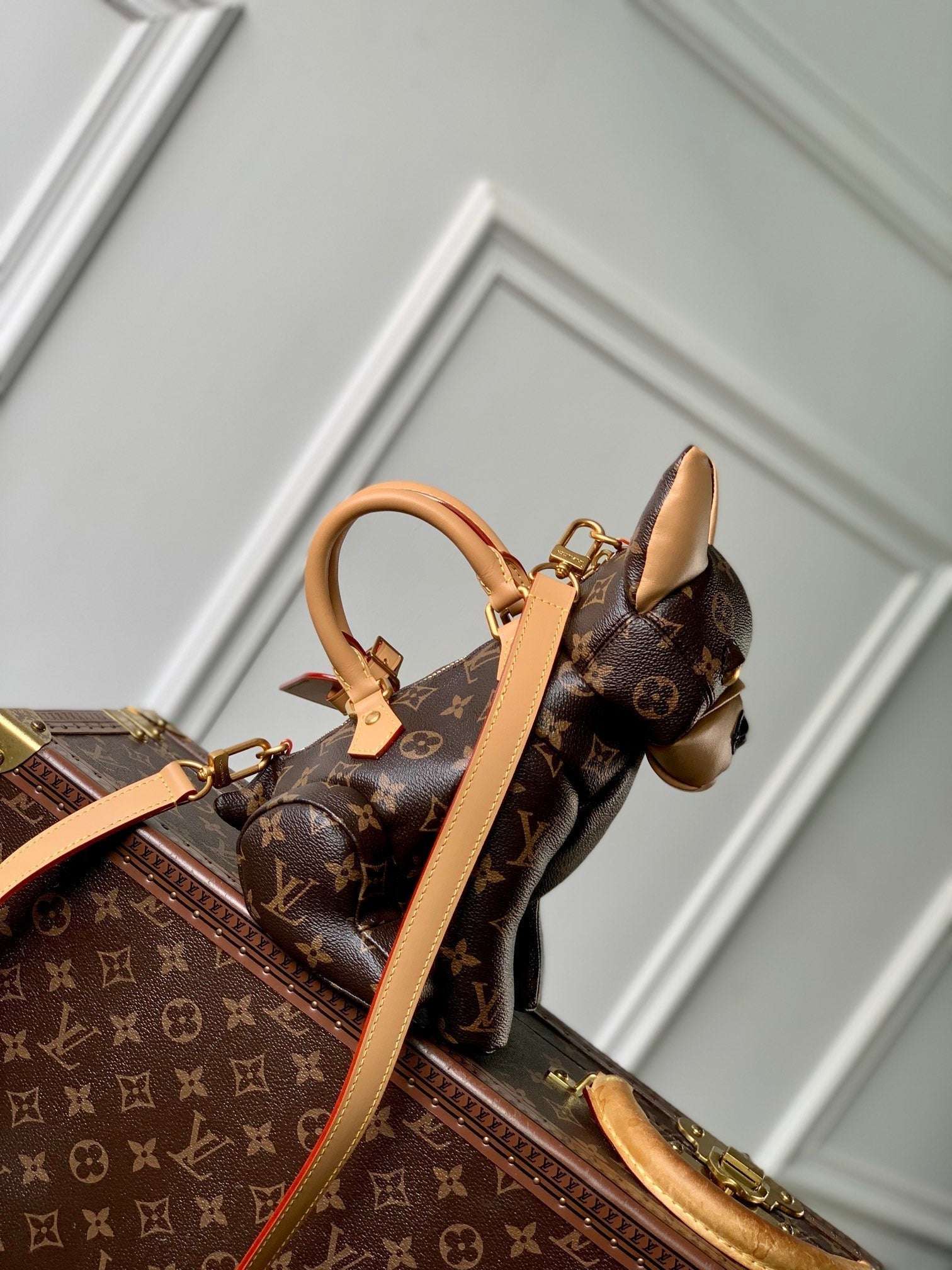 SAC POOCH 28 EN TOILE MONOGRAMME MARRON