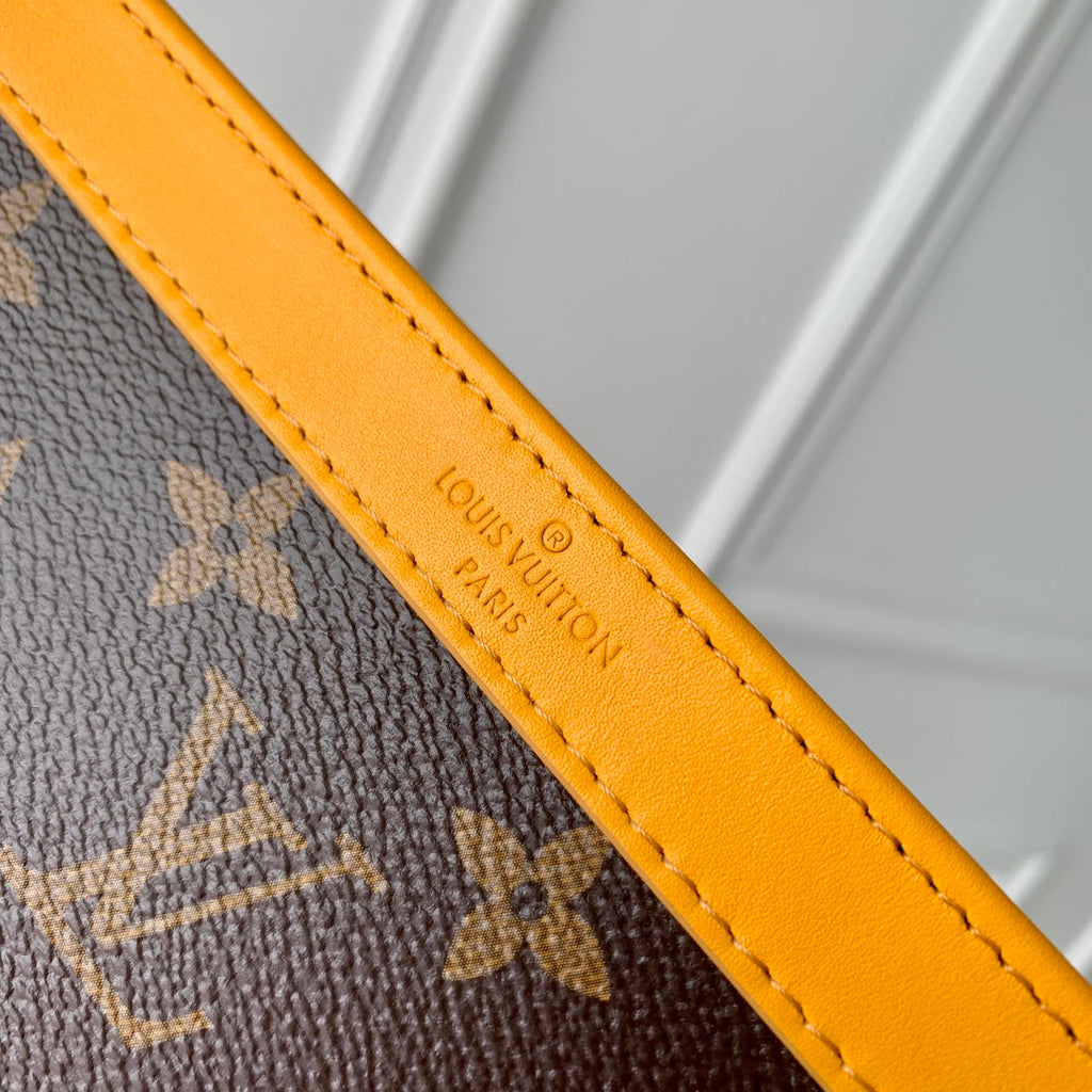 Portefeuille portable Gaston 18 pouces en toile monogrammée marron et cuir de veau jaune mélangé