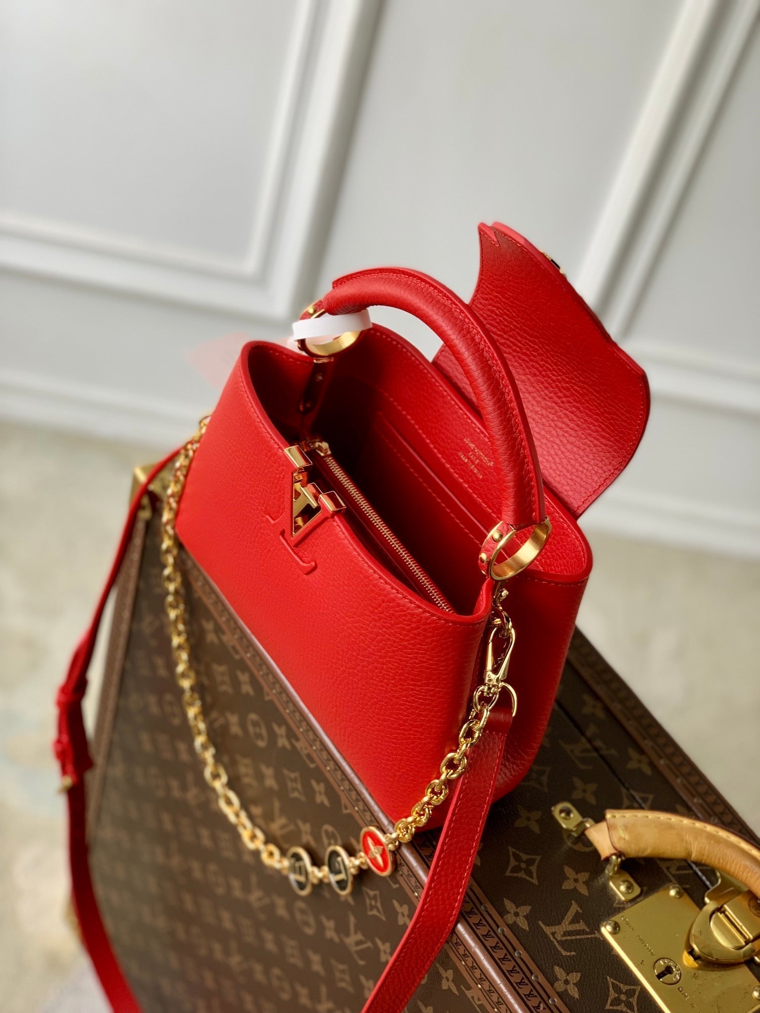 CAPUCINES MINI 23 EN QUINCAILLERIE OR TAURILLON ROUGE