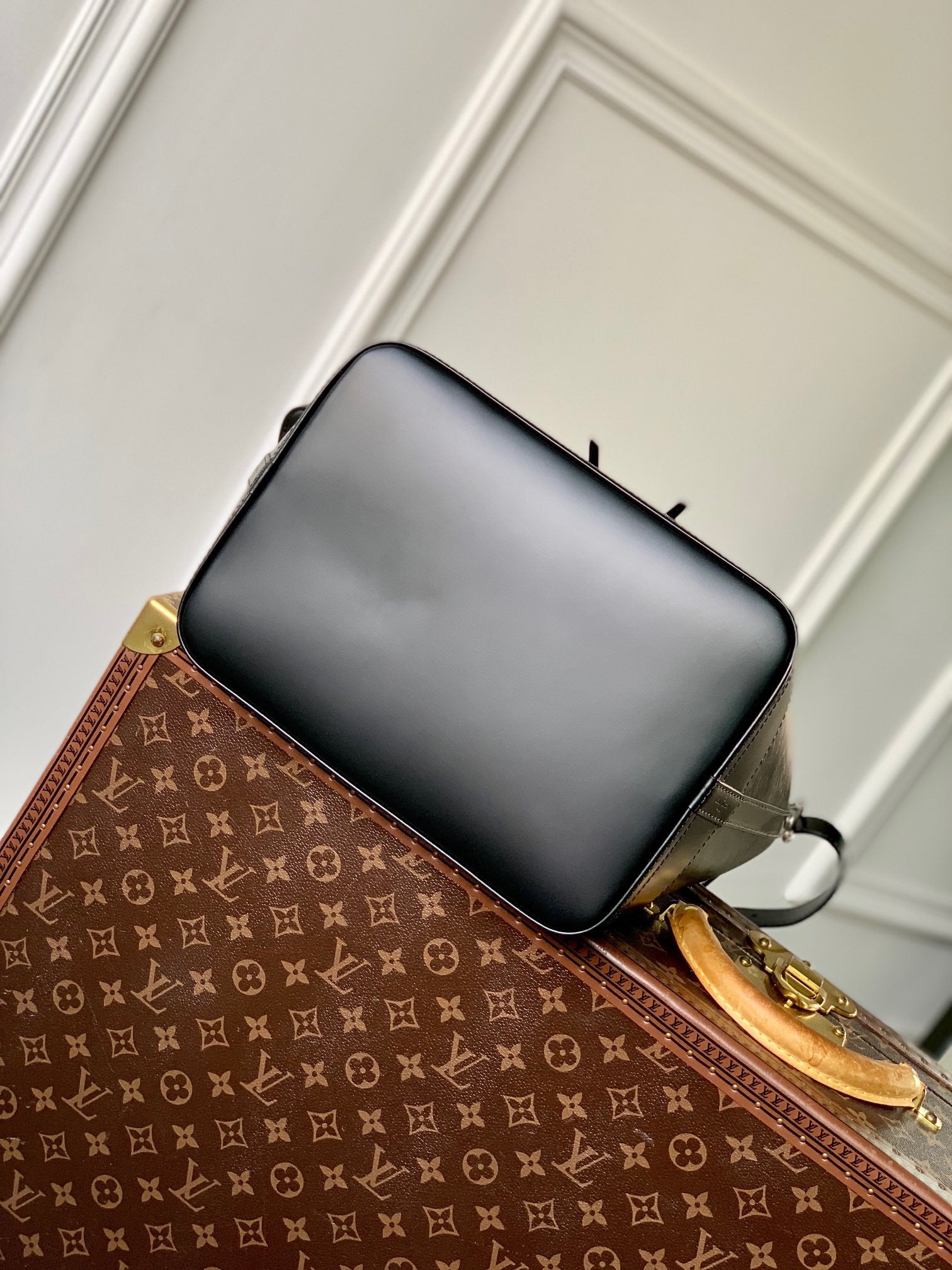 NOÉ MM 33 EN CUIR ÉPI NOIR