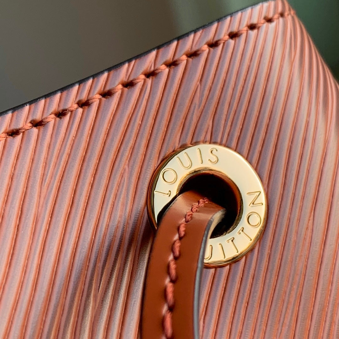 NOÉ MM 33 EN CUIR ÉPI ACAJOU
