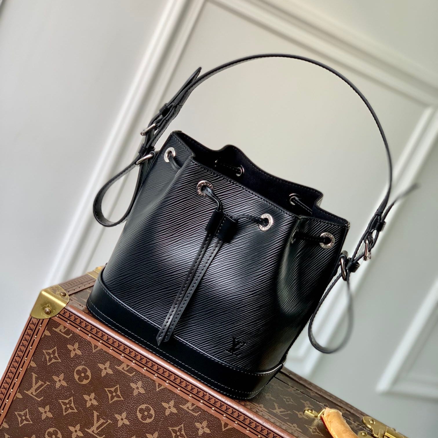 NOÉ BB 20 EN CUIR EPI NOIR