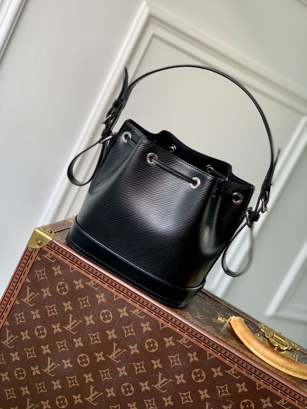 NOÉ BB 20 EN CUIR EPI NOIR