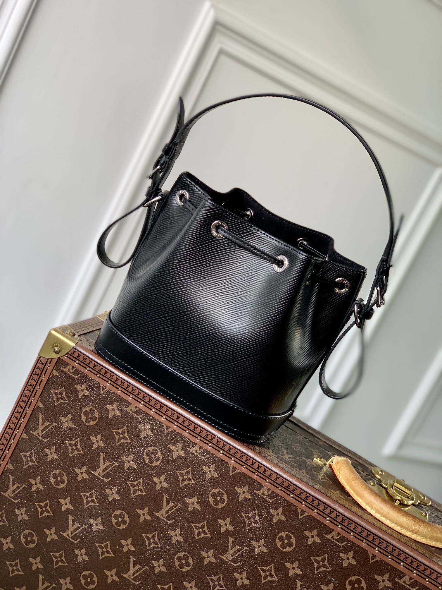 NOÉ BB 20 EN CUIR EPI NOIR