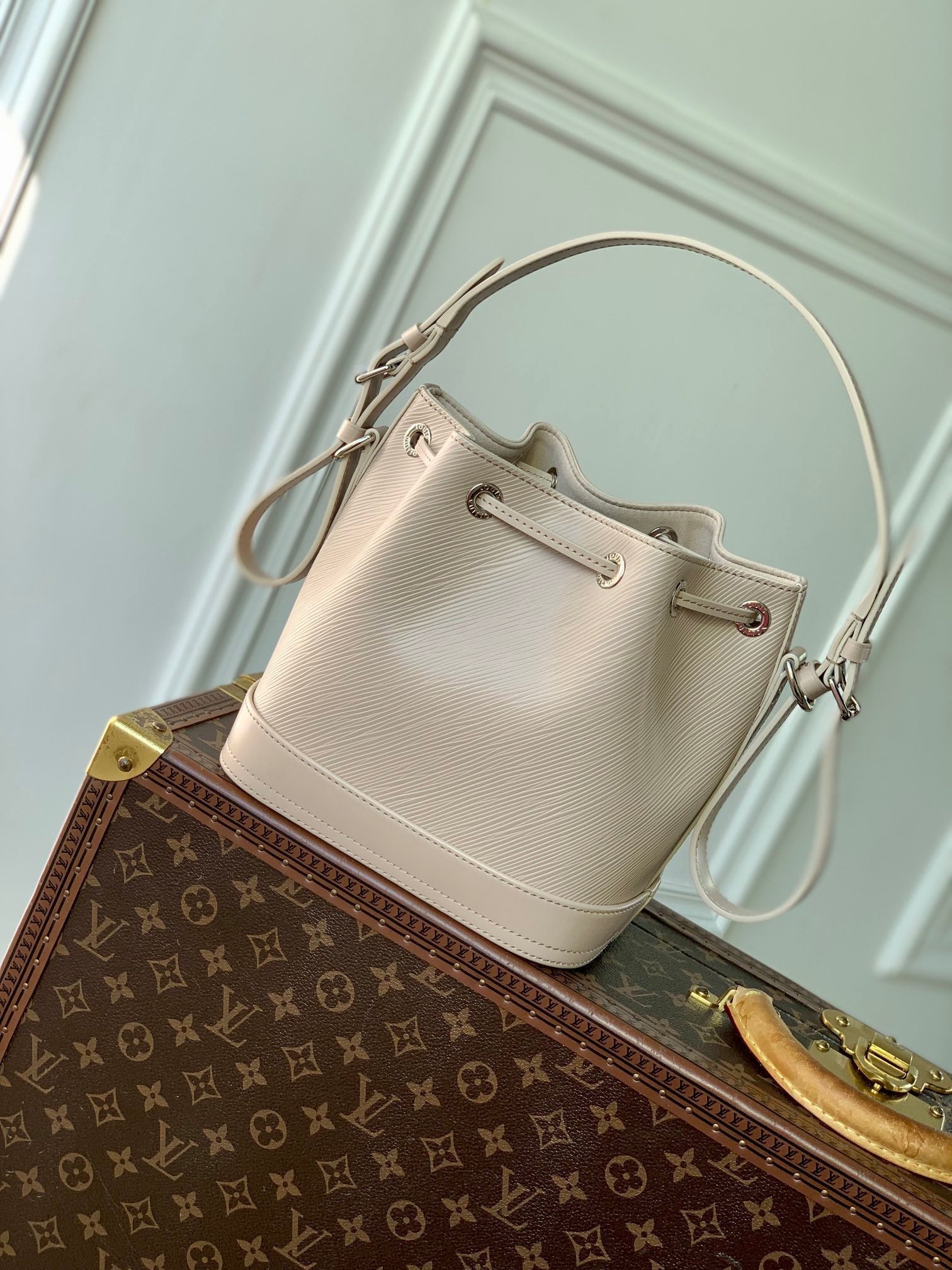 NOÉ BB 20 EN CUIR EPI BLANC QUARTZ