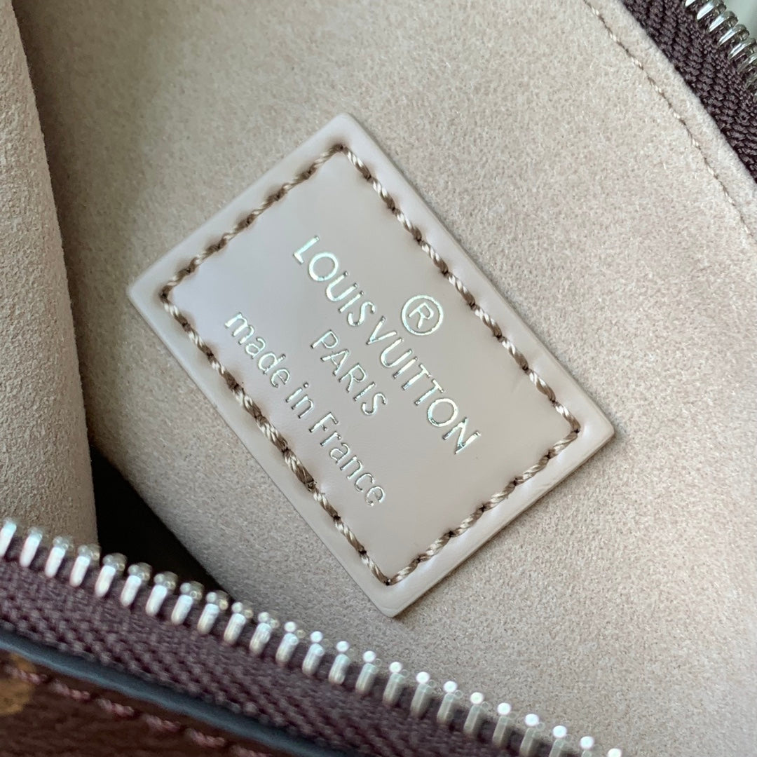 NOÉ BB 20 EN CUIR EPI BLANC QUARTZ