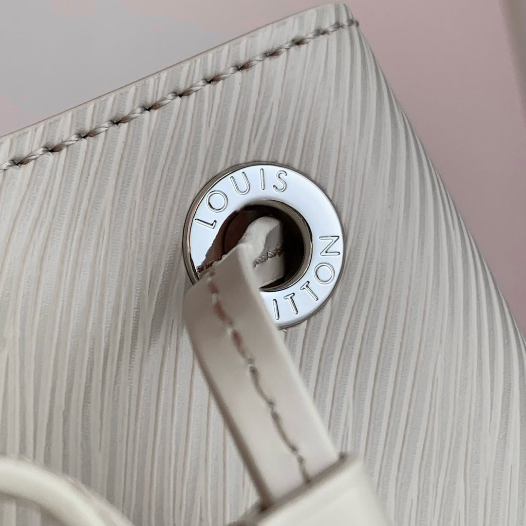 NOÉ BB 20 EN CUIR EPI BLANC QUARTZ