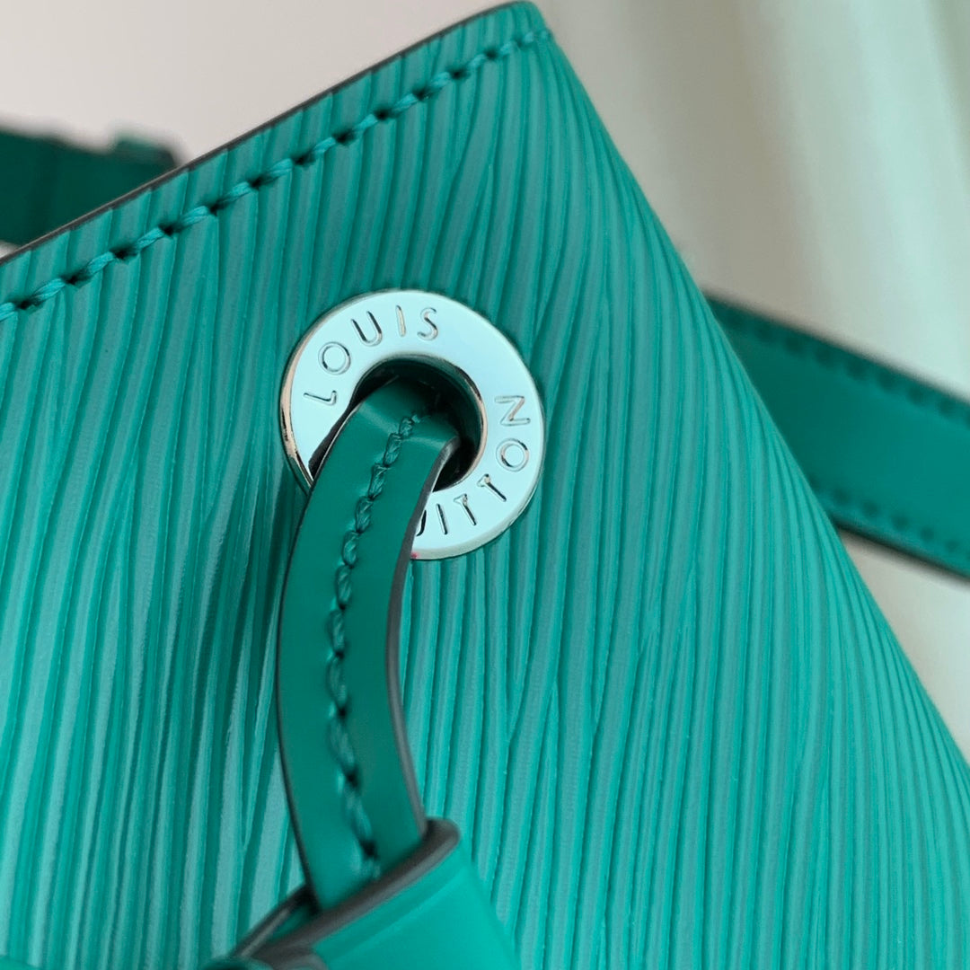 NOÉ BB 20 EN CUIR EPI VERT