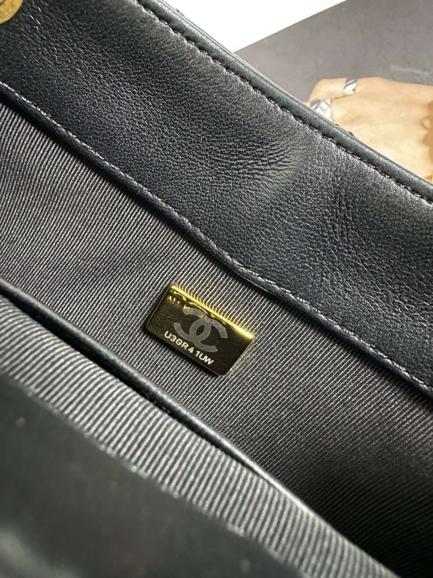 24C CC HOBO BAG 20CM BLACK LAMBSKIN GOLD HARDWARE
