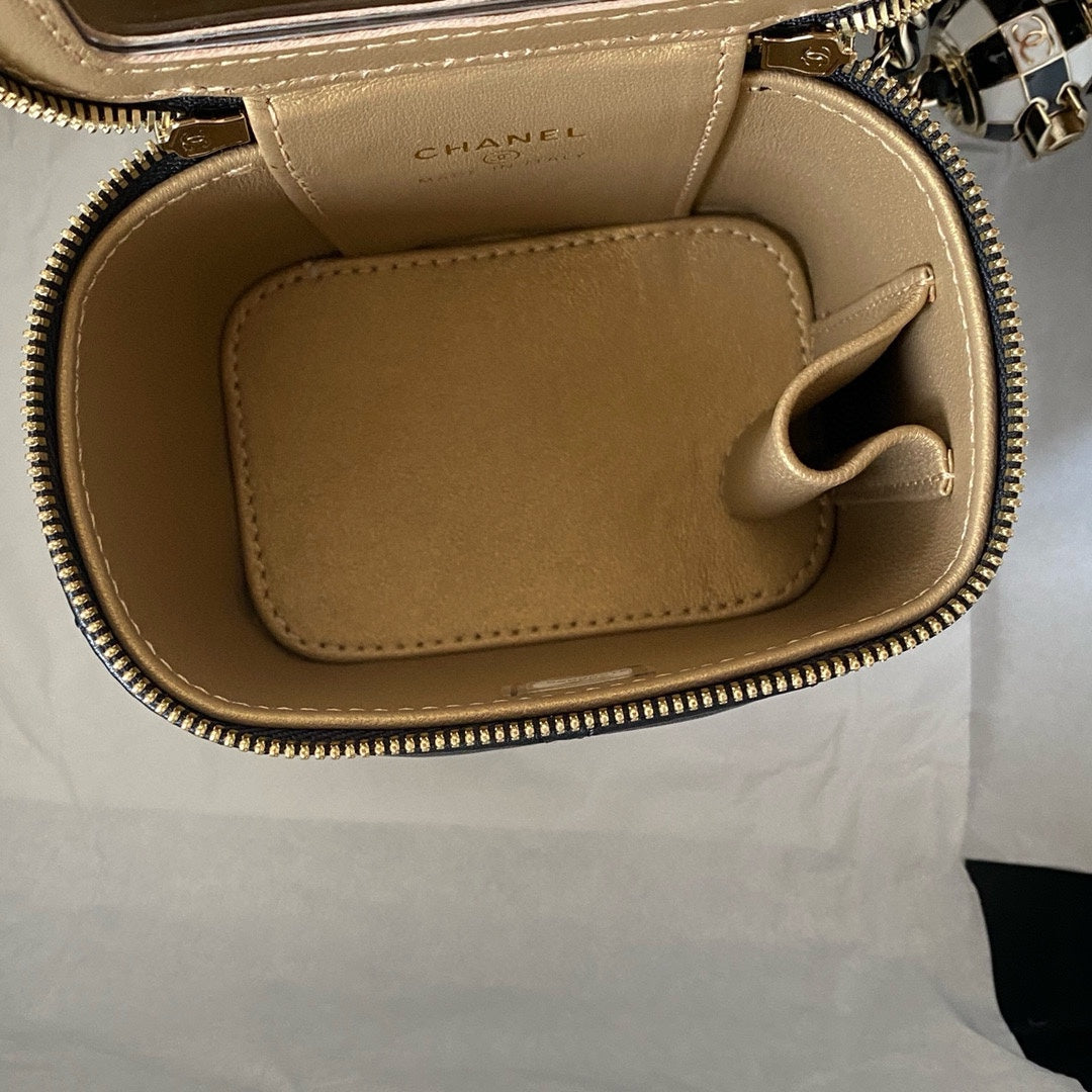 CC CLASSIC VANITY BAG 10CM BLACK LAMBSKIN GOLD HARDWARE