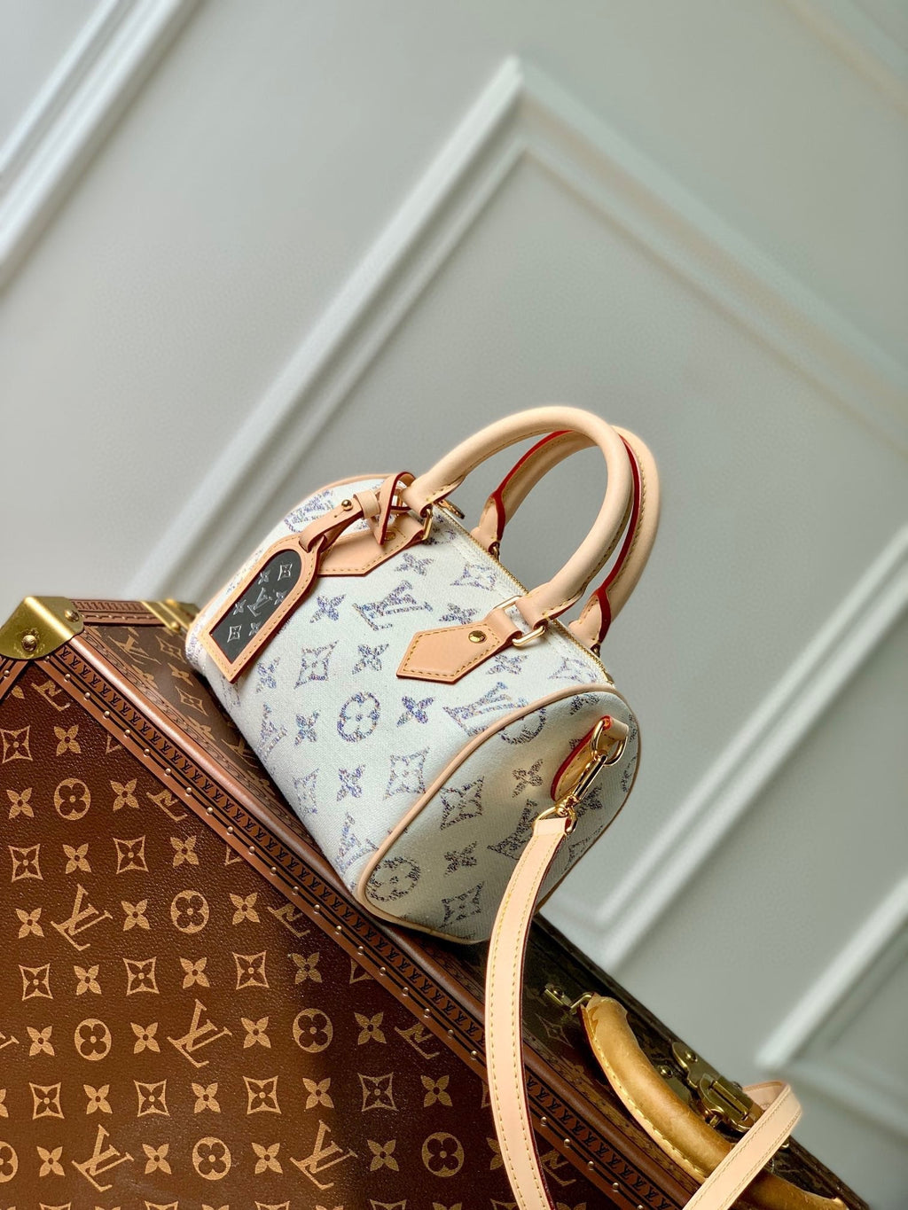 LV SPEEDY BANDOULIERE 20 CUIR BEIGE TISSU JACQUARD MONOGRAMME BLANC