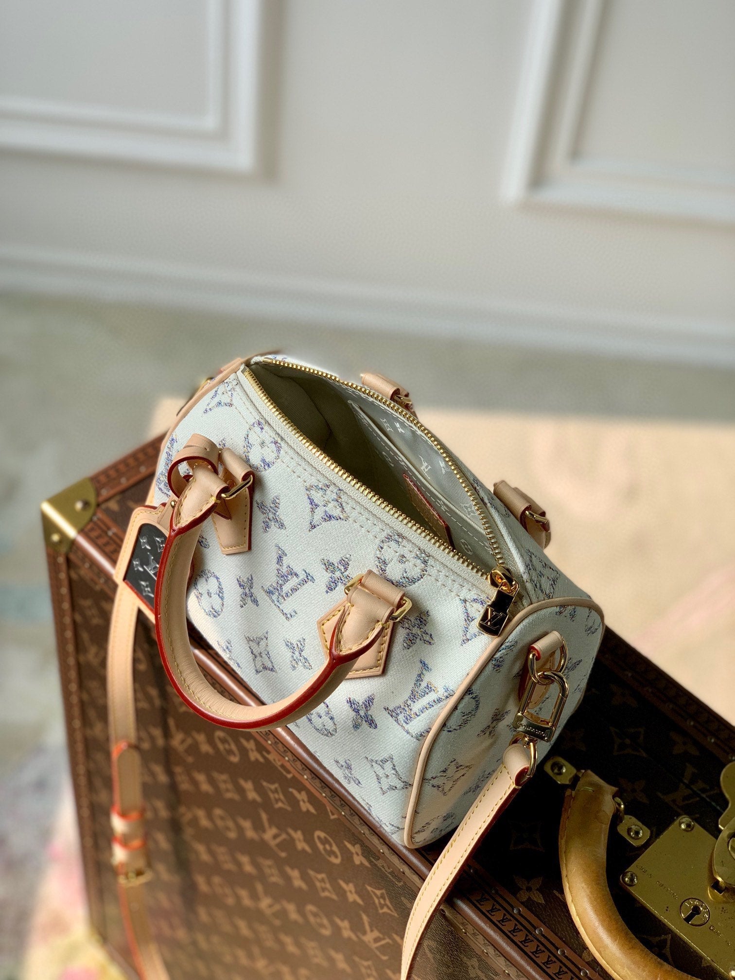 LV SPEEDY BANDOULIERE 20 CUIR BEIGE TISSU JACQUARD MONOGRAMME BLANC