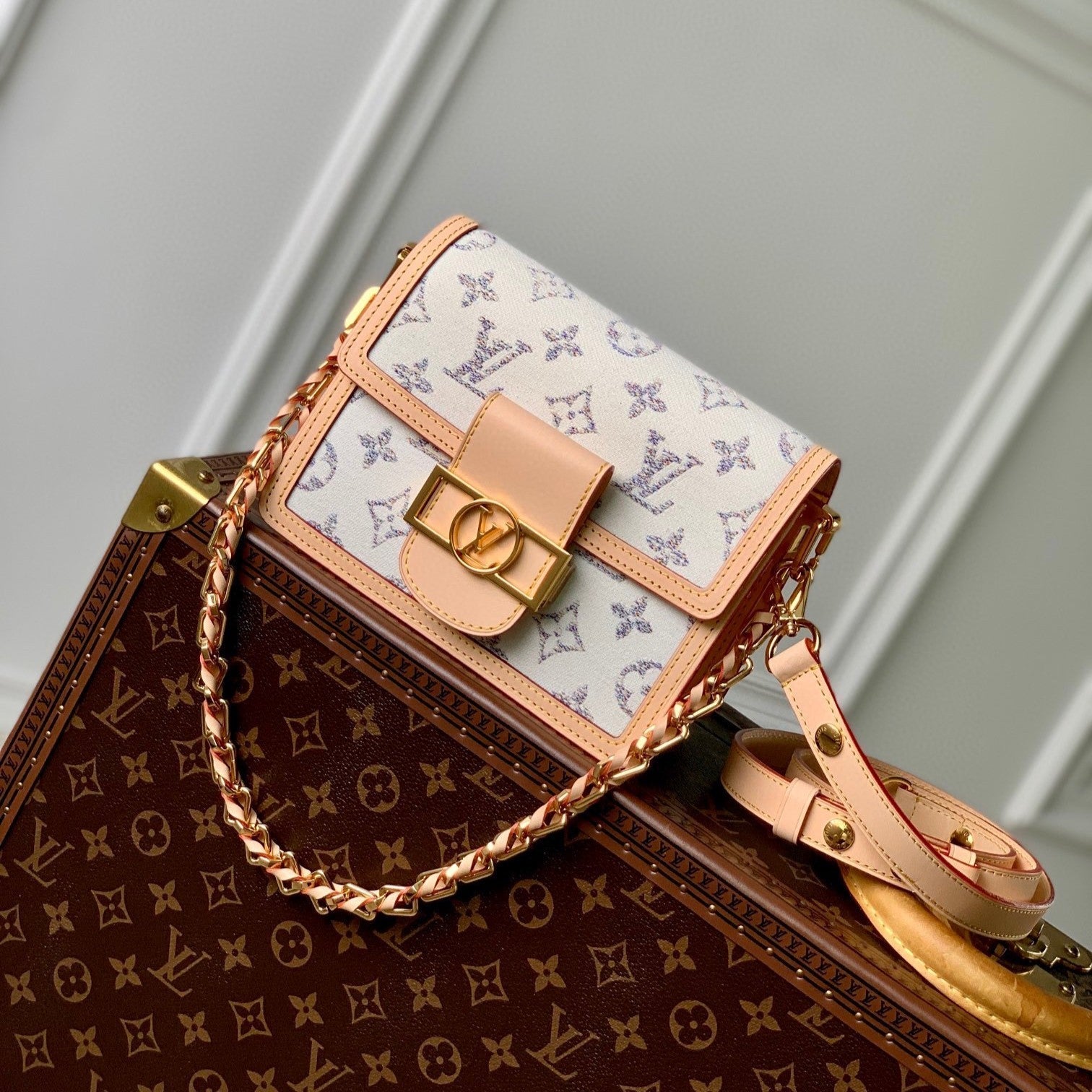 LV DAUPHINE 20 CUIR BEIGE TISSU JACQUARD MONOGRAMME BLANC
