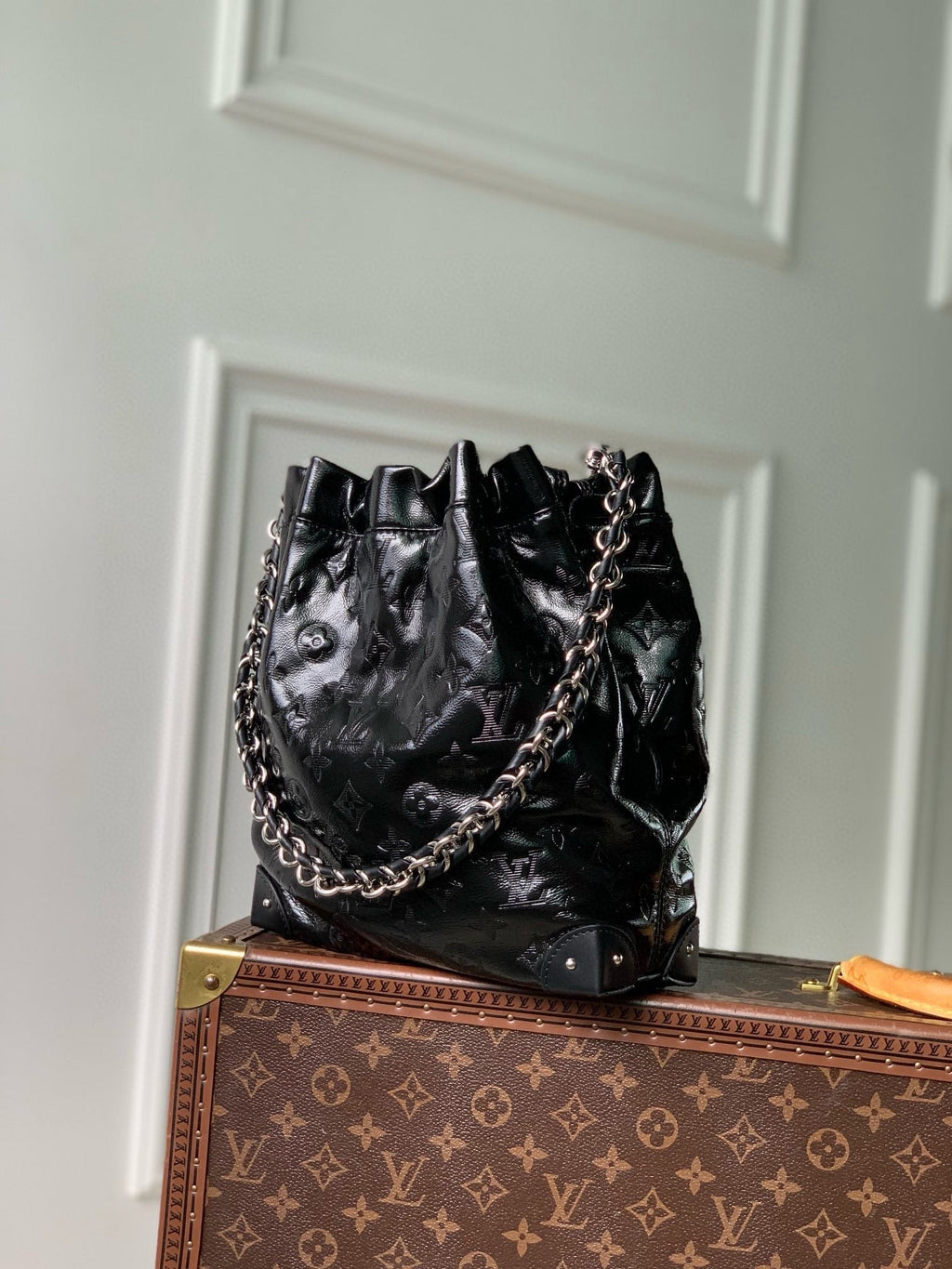 COFFRE NOÉ PM 23 EN COUSSIN NOIR QUINCAILLERIE ARGENTÉE