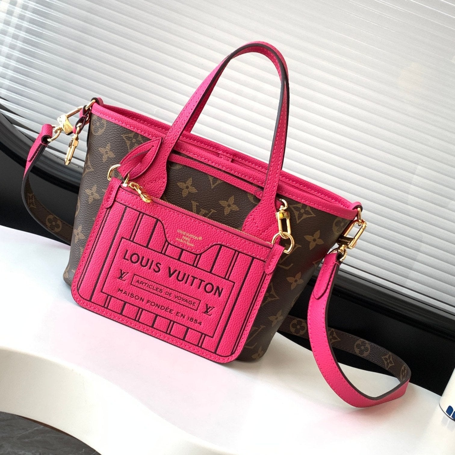 NEVERFULL 24 BANDOULIÈRE INSIDE OUT BB CUIR DE VEAU ROUGE 