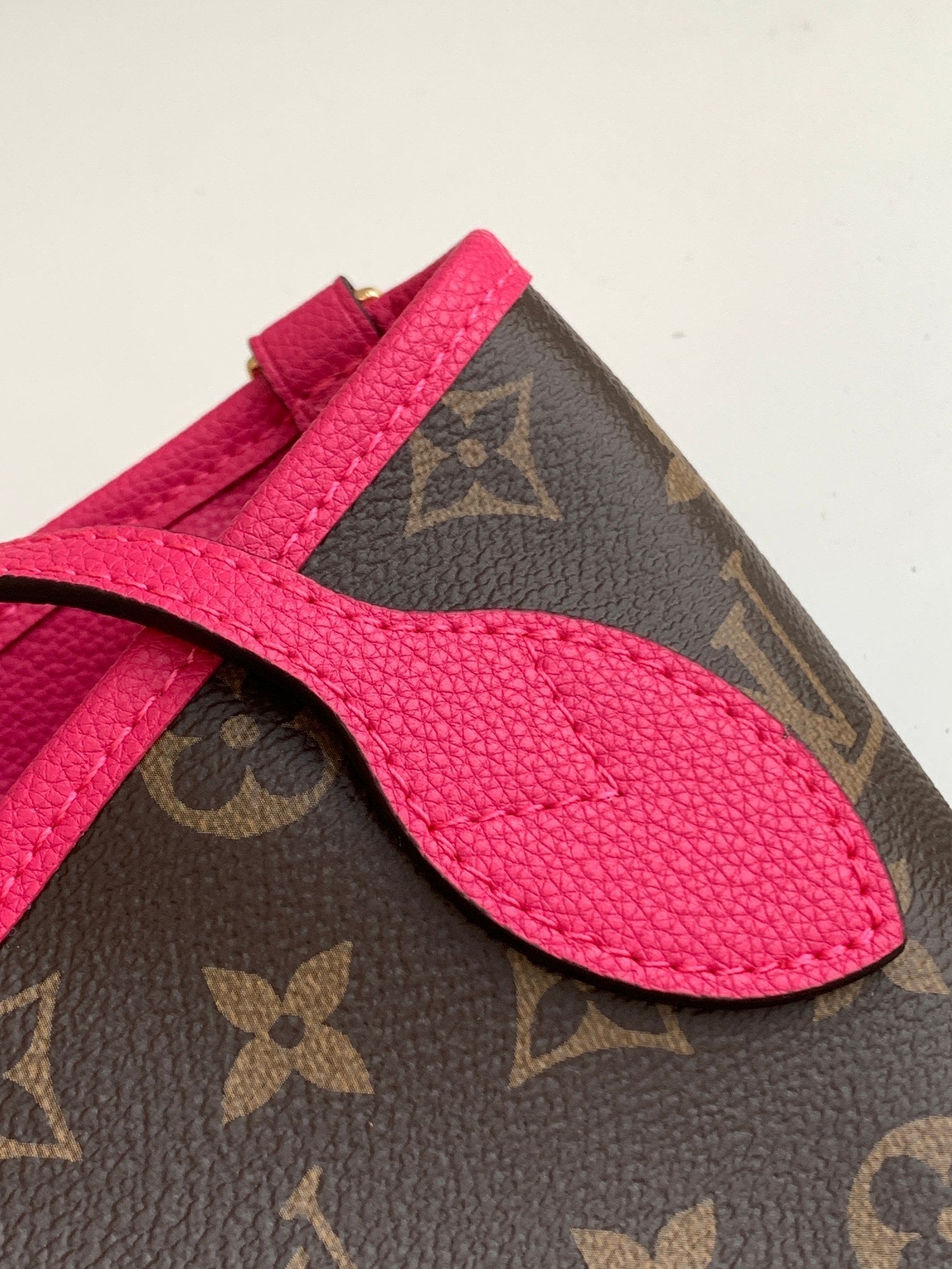 NEVERFULL 24 BANDOULIÈRE INSIDE OUT BB CUIR DE VEAU ROUGE 