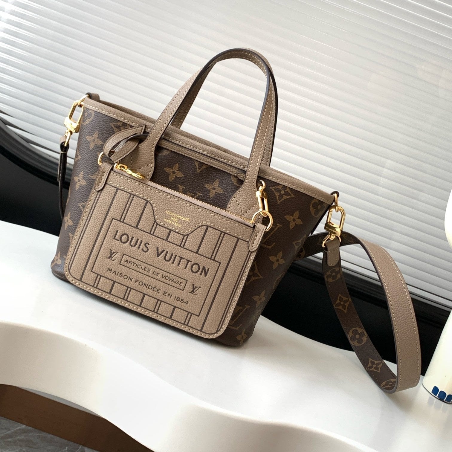 NEVERFULL 24 BANDOULIÈRE INSIDE OUT BB CUIR DE VEAU GRIS 