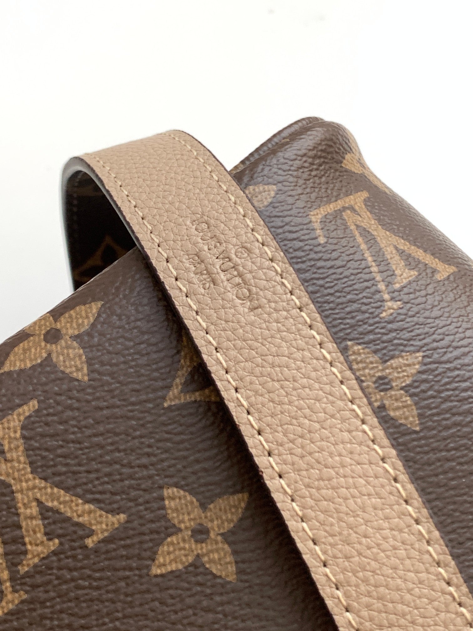 NEVERFULL 24 BANDOULIÈRE INSIDE OUT BB CUIR DE VEAU GRIS 