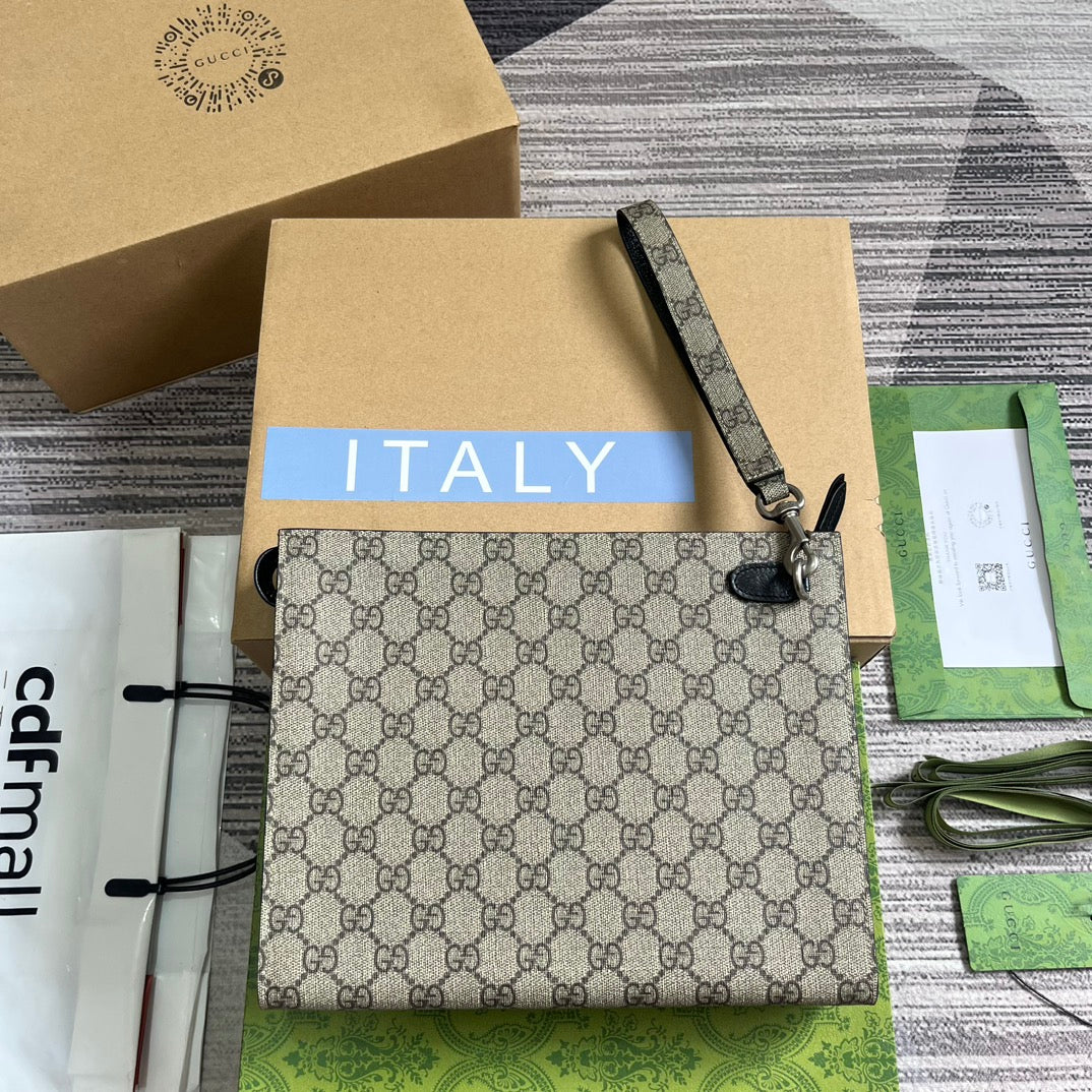 Pochette Neo Vintage 26 GG Supreme en toile beige et ébène