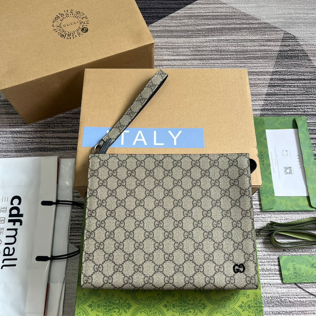 Pochette Neo Vintage 26 GG Supreme en toile beige et ébène