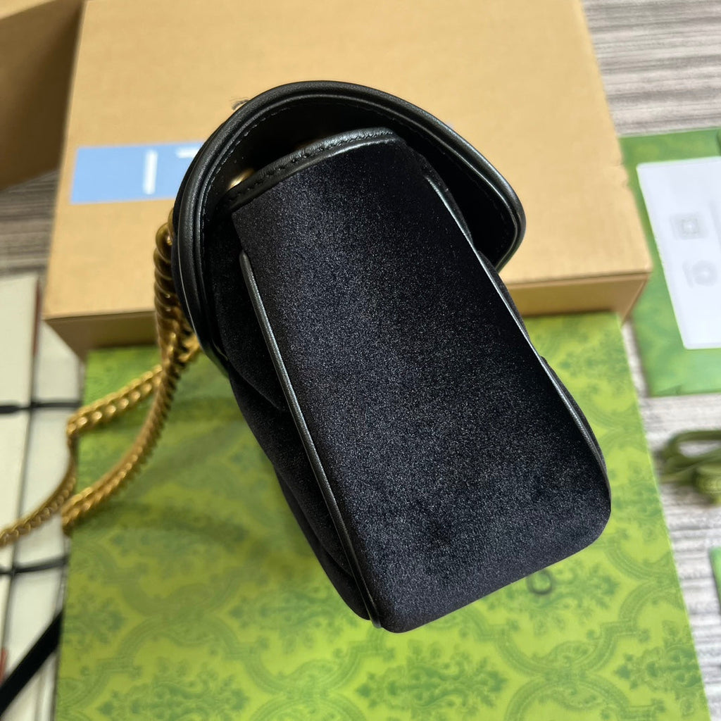 SAC GG MARMONT MINI 22 EN VELOURS NOIR