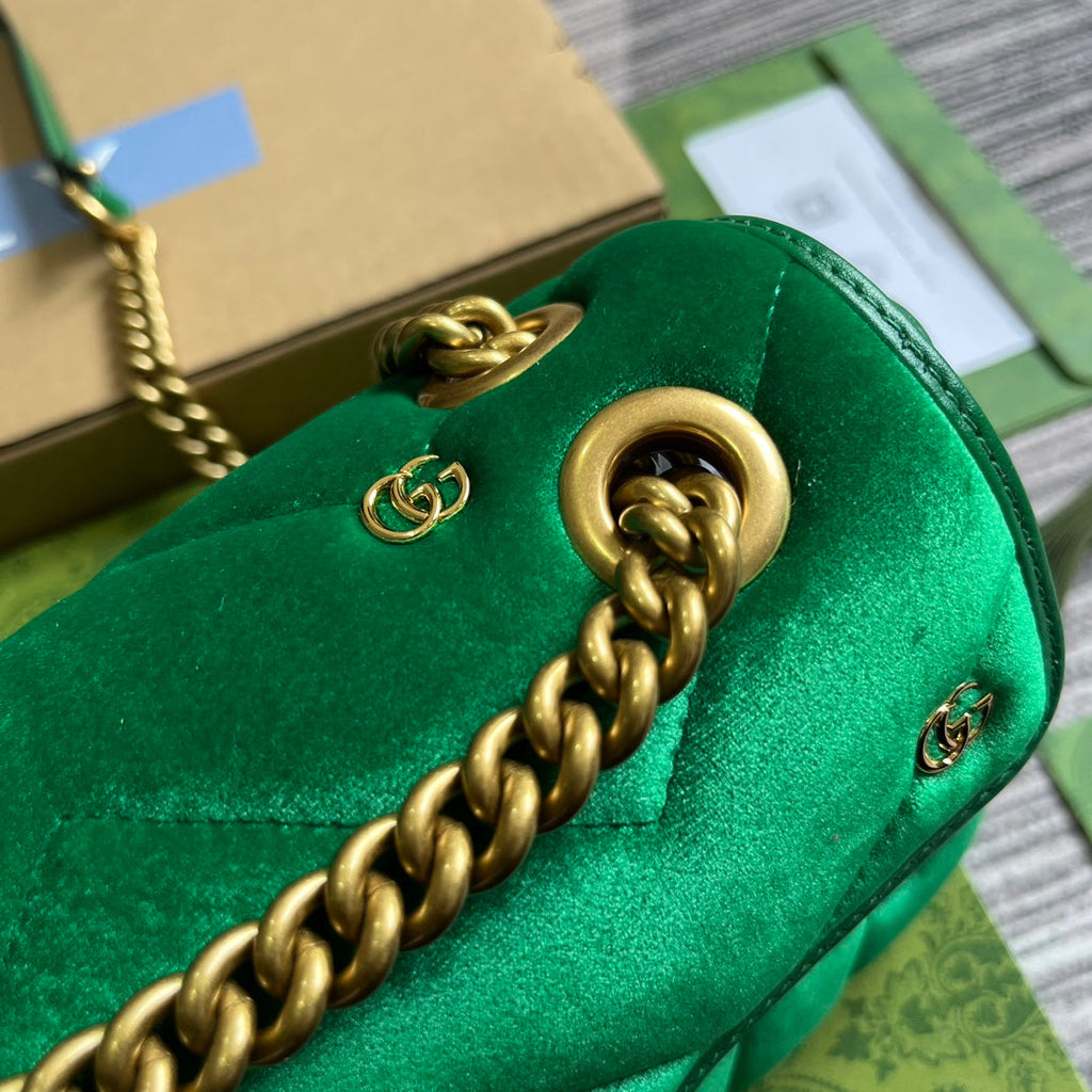 SAC GG MARMONT MINI 22 EN VELOURS VERT FRAIS