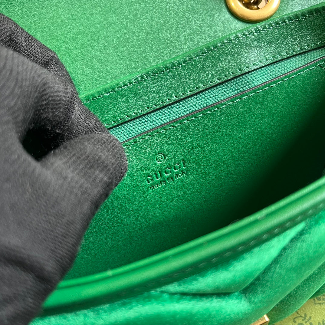 SAC GG MARMONT MINI 22 EN VELOURS VERT FRAIS