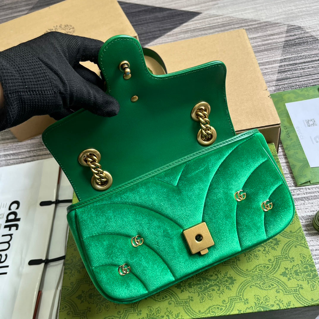 SAC GG MARMONT MINI 22 EN VELOURS VERT FRAIS