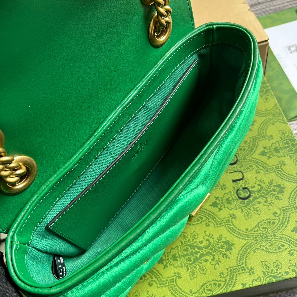 SAC GG MARMONT MINI 22 EN VELOURS VERT FRAIS